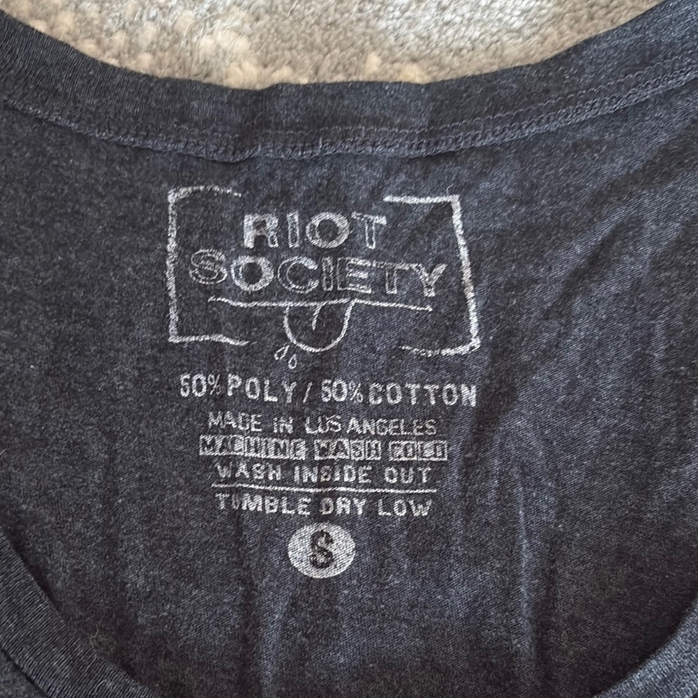 Riot Society Dark Gray T-Shirt - Picture 2 of 4